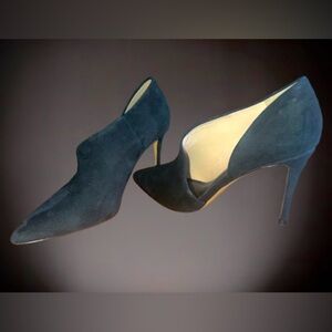 Something Navy suede stiletto heels sz 6.5